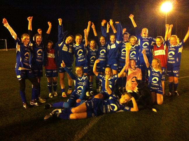 011012 Kunstgrasbanas frste kamp laget